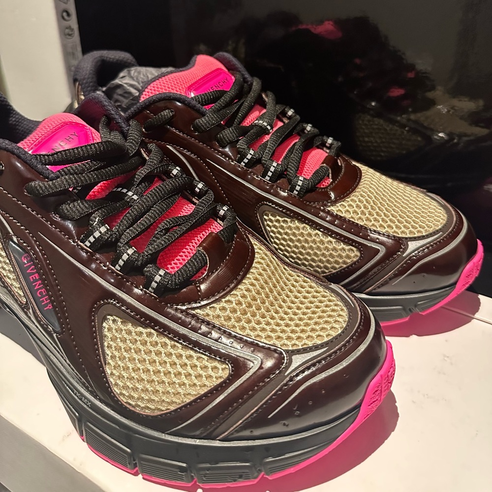 GIVENCHY | TK-MX Runner Sneaker in Brown/Pink SIZE 41